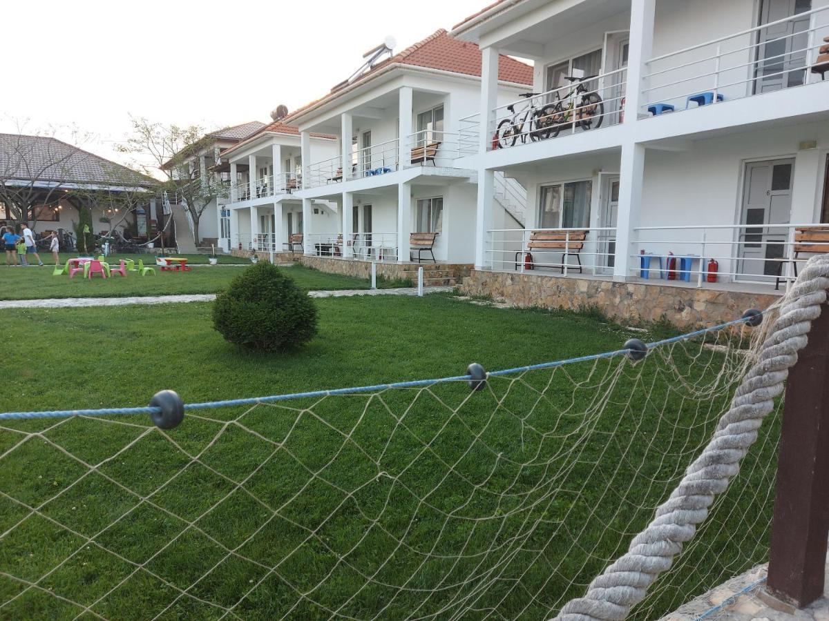 Homestay Vilele Bianca *