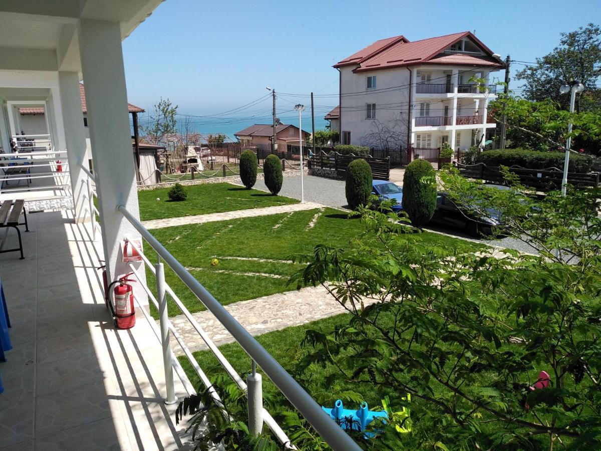 Homestay Vilele Bianca *