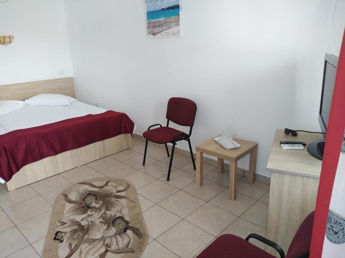 Homestay Vilele Bianca