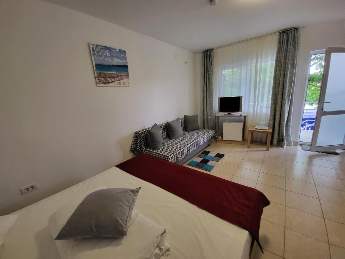 Homestay Vilele Bianca